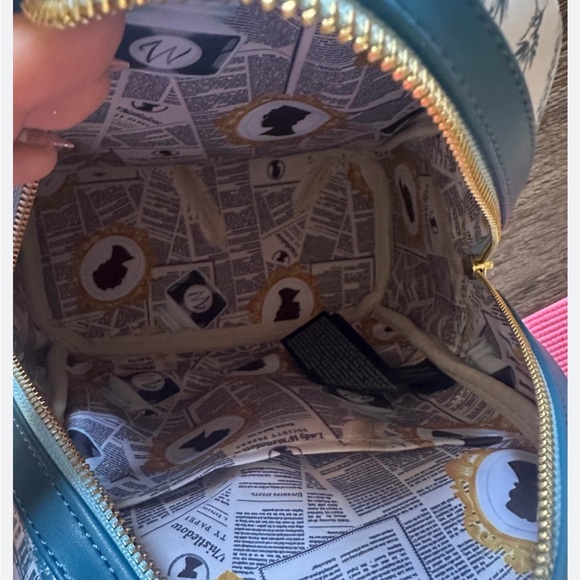 Loungefly Bridgerton Exclusive Diamond of the Season Mini Backpack - Picture 6 of 6